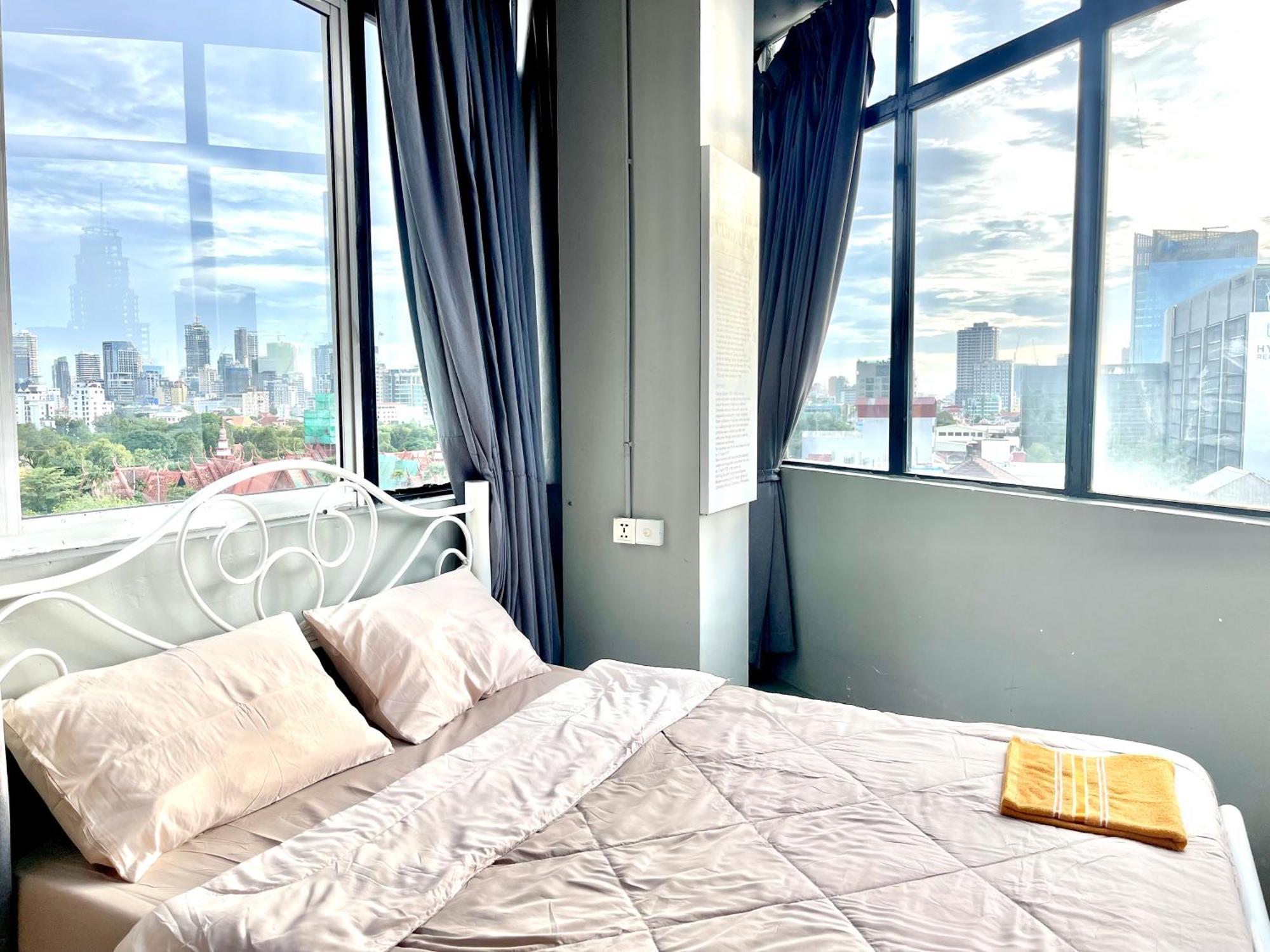 Sky Apartments Riverside - 50M To Royal Palace Phnom Penh Luaran gambar