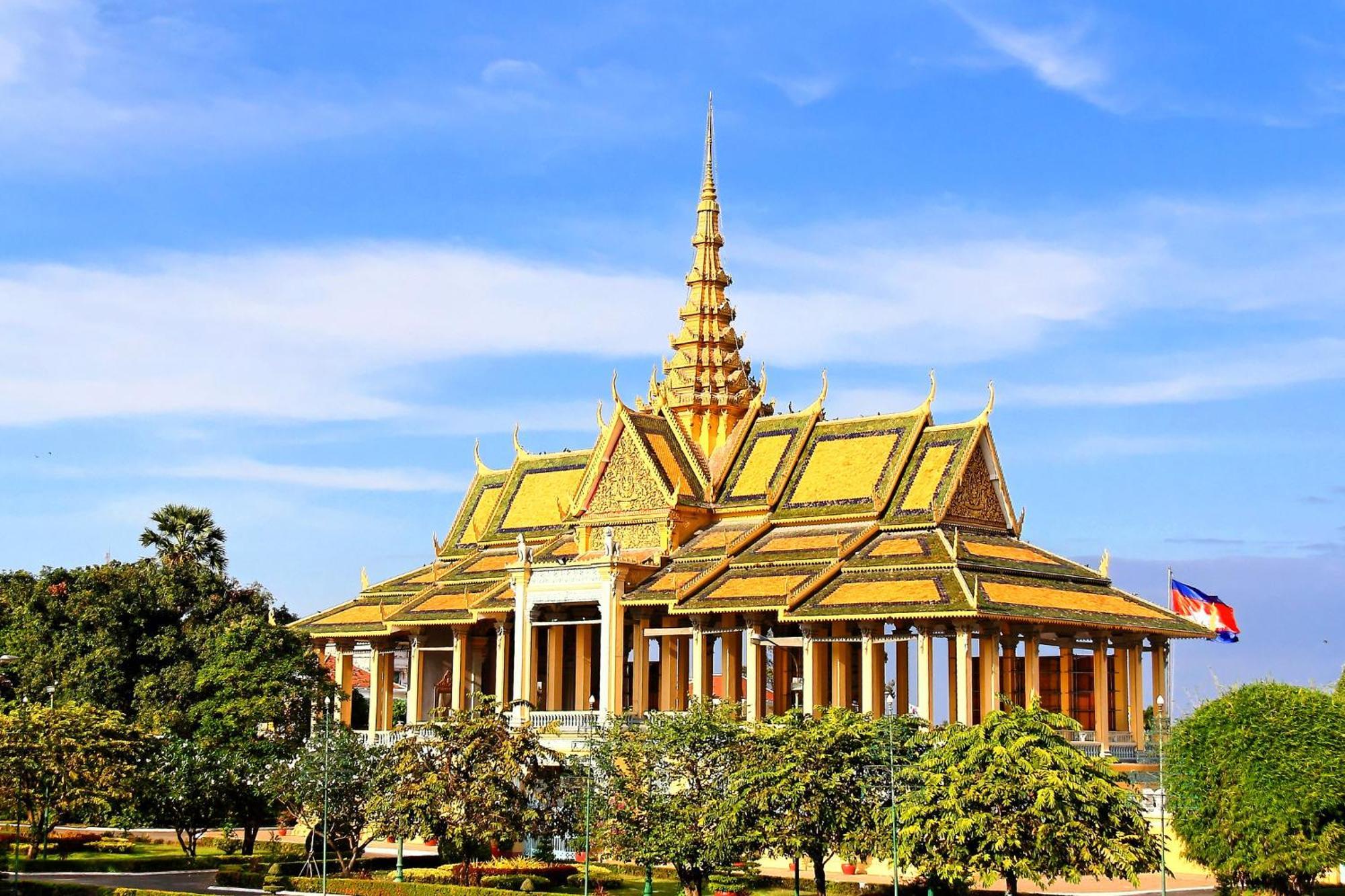 Sky Apartments Riverside - 50M To Royal Palace Phnom Penh Luaran gambar
