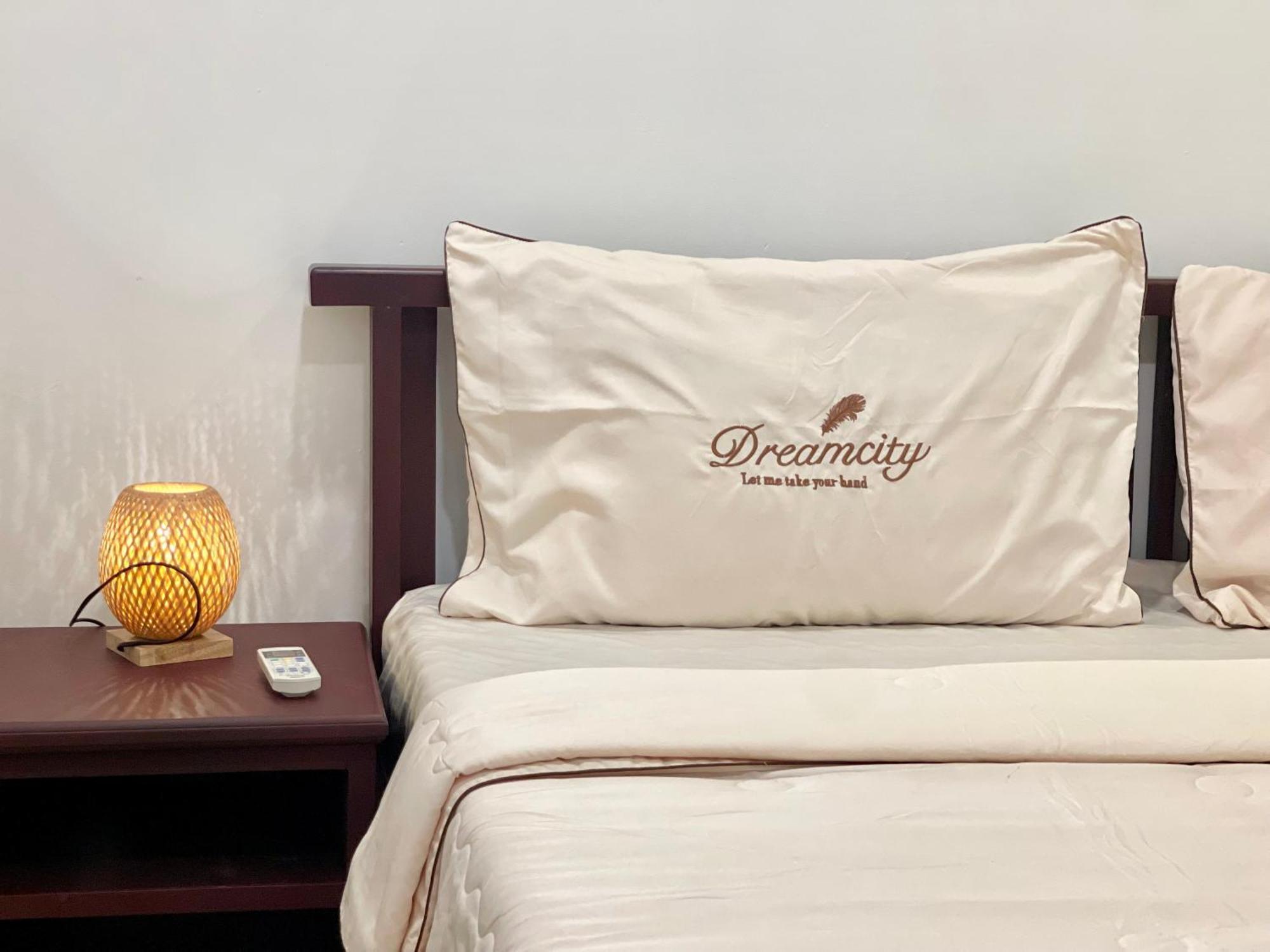 Sky Apartments Riverside - 50M To Royal Palace Phnom Penh Luaran gambar