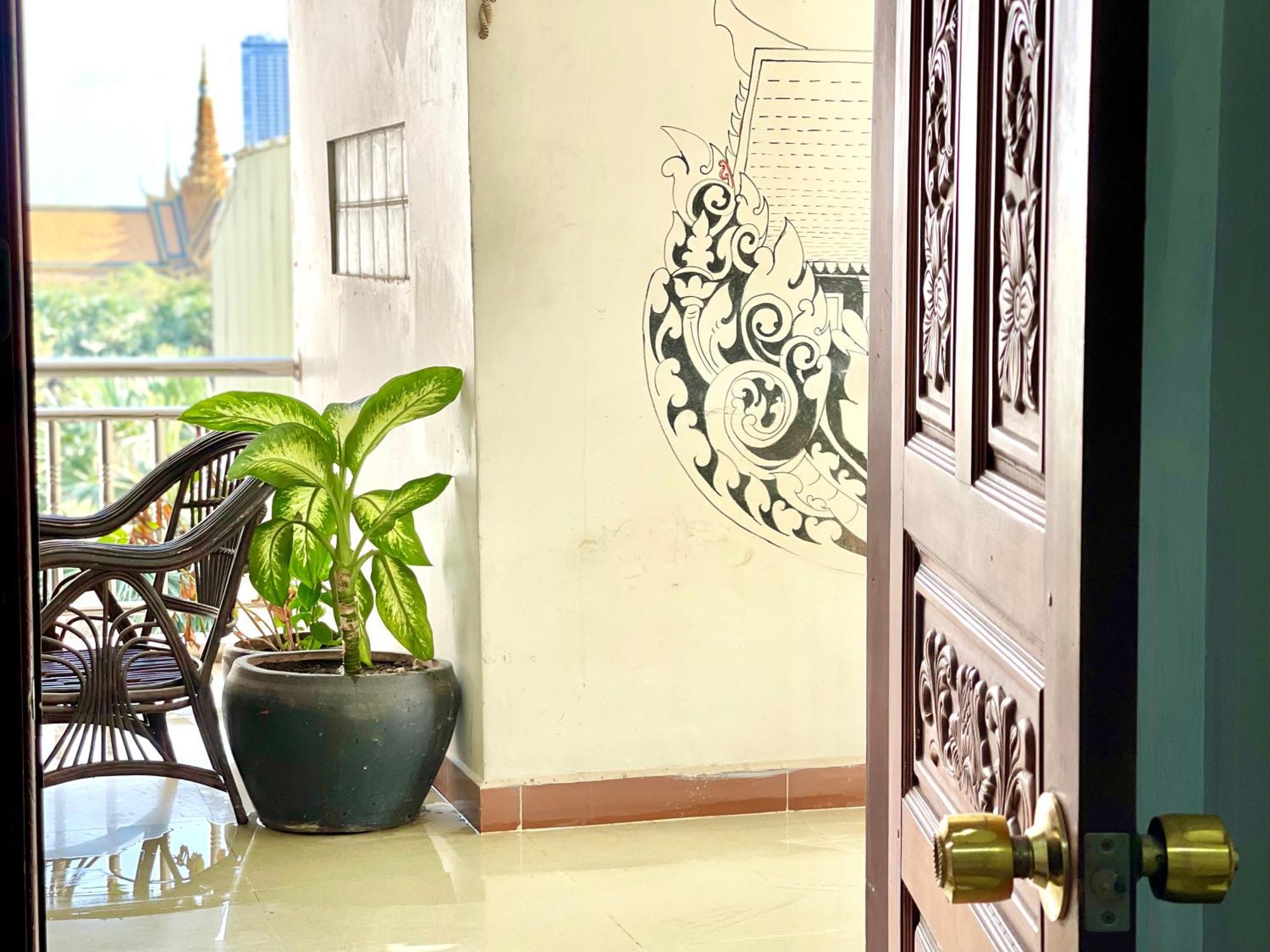 Sky Apartments Riverside - 50M To Royal Palace Phnom Penh Luaran gambar