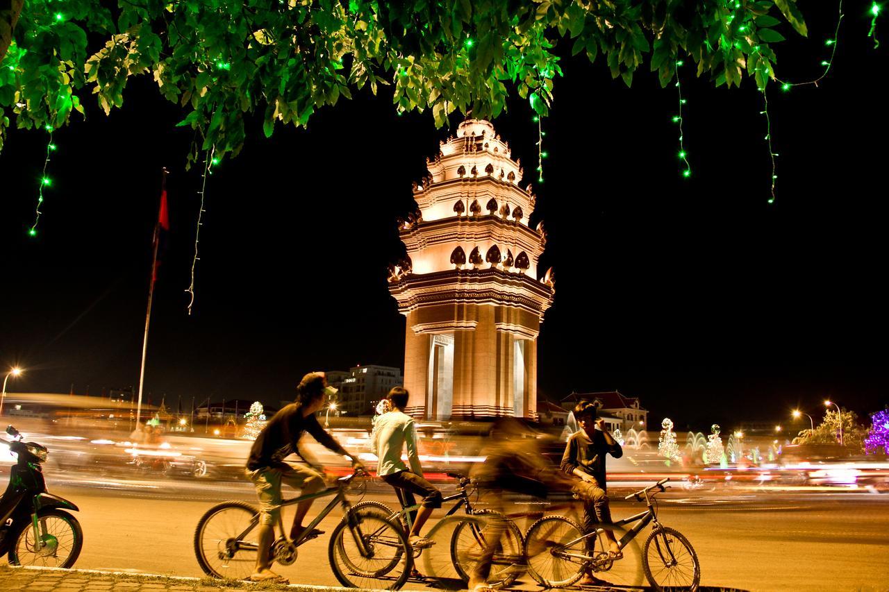 Sky Apartments Riverside - 50M To Royal Palace Phnom Penh Luaran gambar
