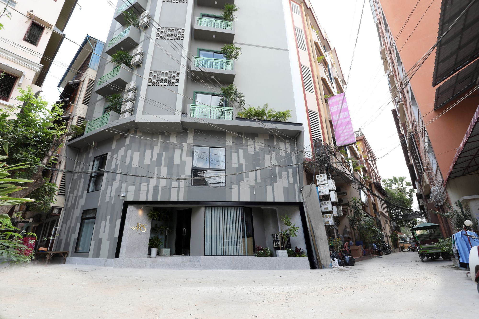 Sky Apartments Riverside - 50M To Royal Palace Phnom Penh Luaran gambar