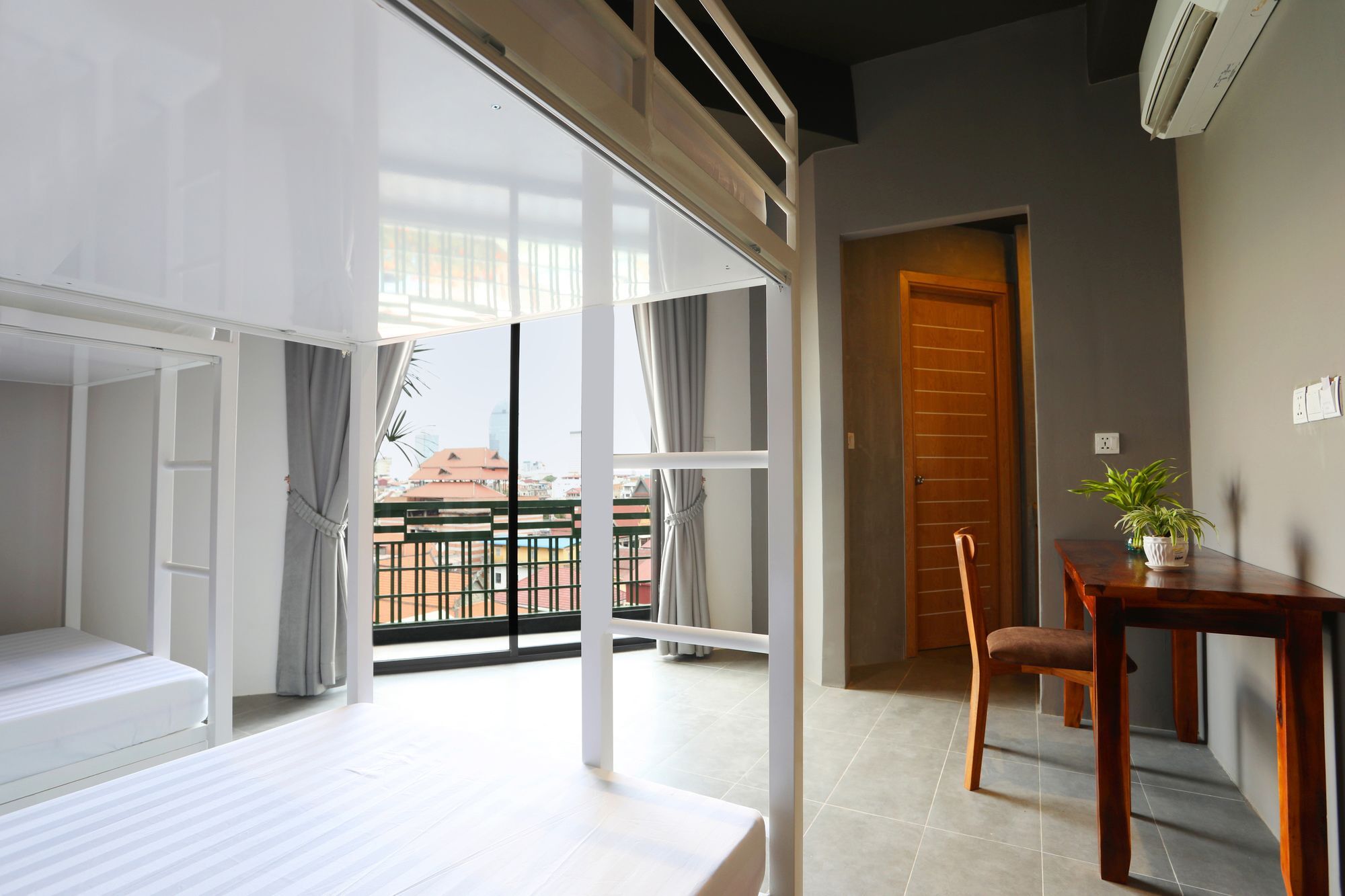 Sky Apartments Riverside - 50M To Royal Palace Phnom Penh Luaran gambar